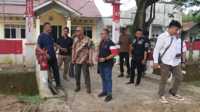 
 Wakil Ketua DPRD Kaltim Soroti Aktivitas Pemasangan Pipa Gas Bersamaan Dengan Pembangunan Jalan