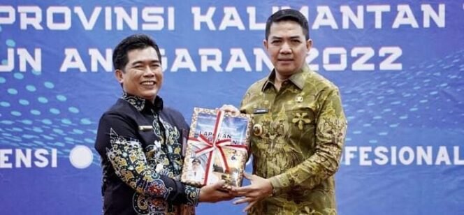 
 Serahkan LKPD Tahun 2022, Walikota Samarinda Andi Harun Optimis Raih WTP Ke Sembilan