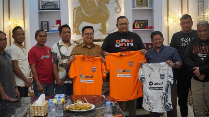 
 Temui Wabup Kukar, Presiden Borneo FC Lirik Stadion Aji Imbut Jadi Kandang Liga 1